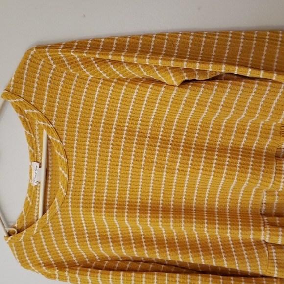 Tiffany & Grey Yellow Striped Peplum Top 3X - Picture 2 of 5